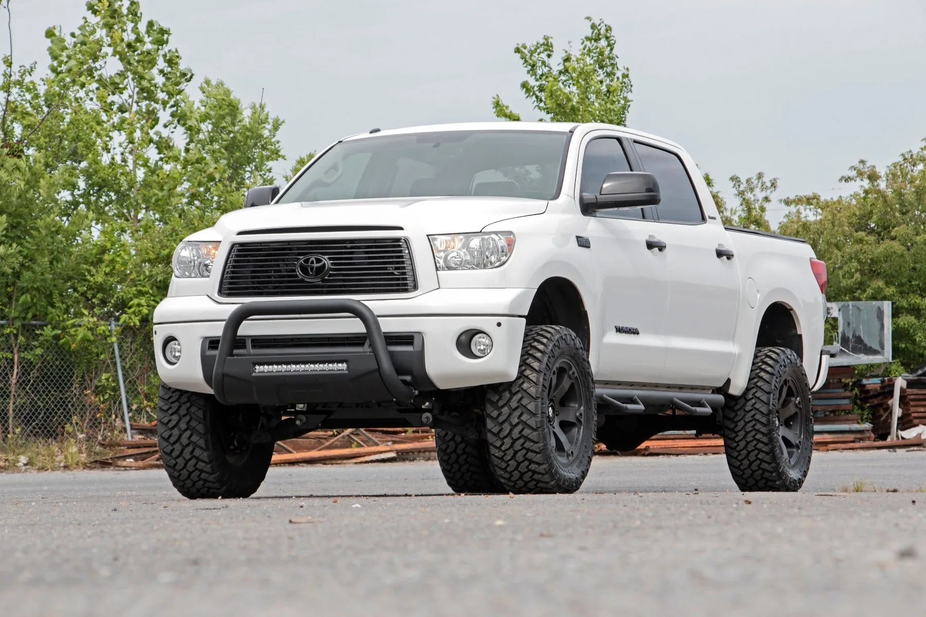 Black Led Bull Bar - Toyota Tundra 2WD/4WD (2007-2021)