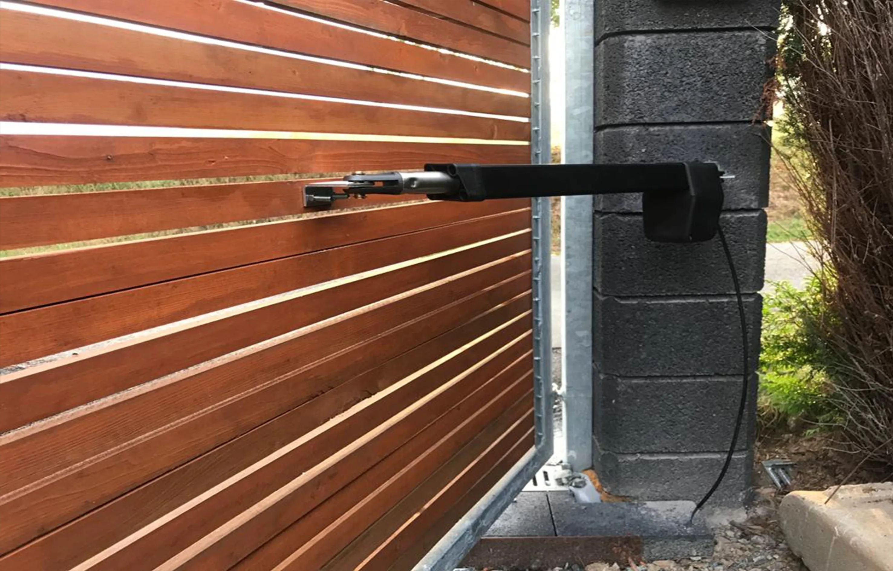 HC812-400 SOLAR