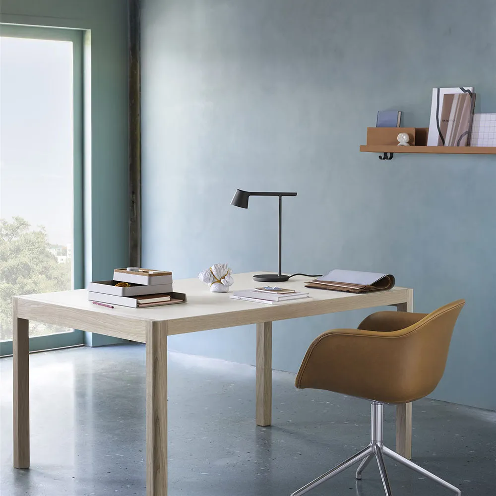 muuto | tip table lamp | black