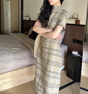 Waiting for Leisure 山月等闲 1930s Inspired Pure Linen Flannel Bottleneck Qipao