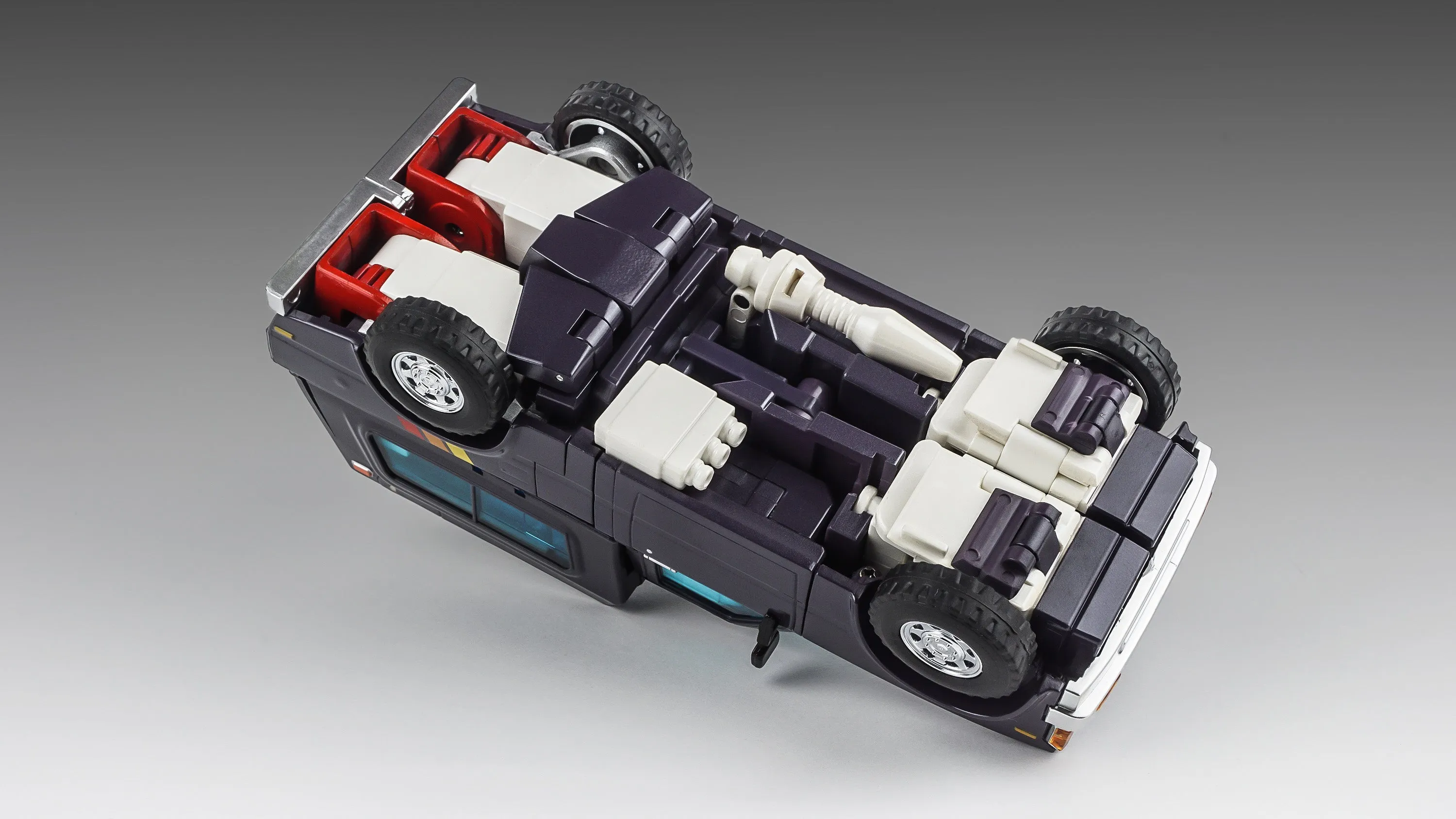 X-Transbots - MX-8T Aegis (Cartoon Version)