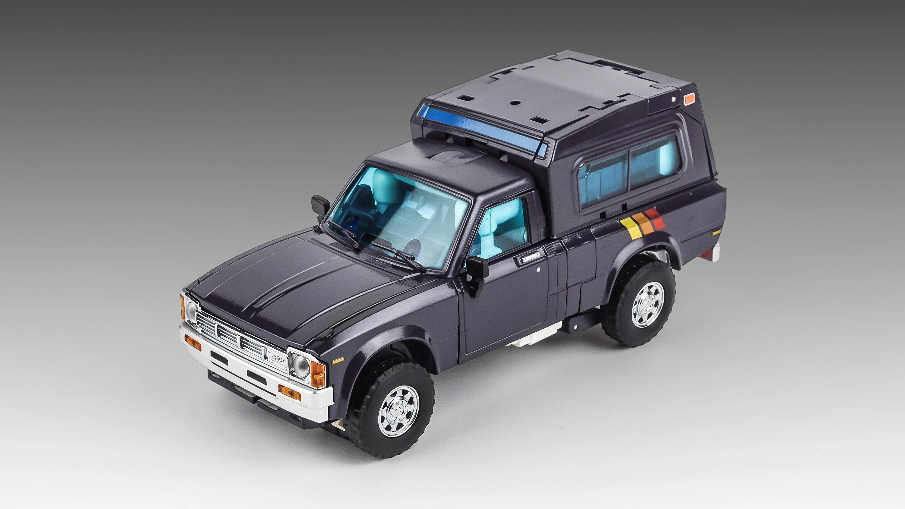 X-Transbots - MX-8T Aegis (Cartoon Version)